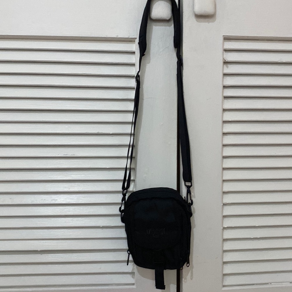 Duluth Trading Co multipurpose bag